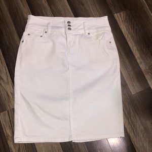 Women’s white Jean Skirt